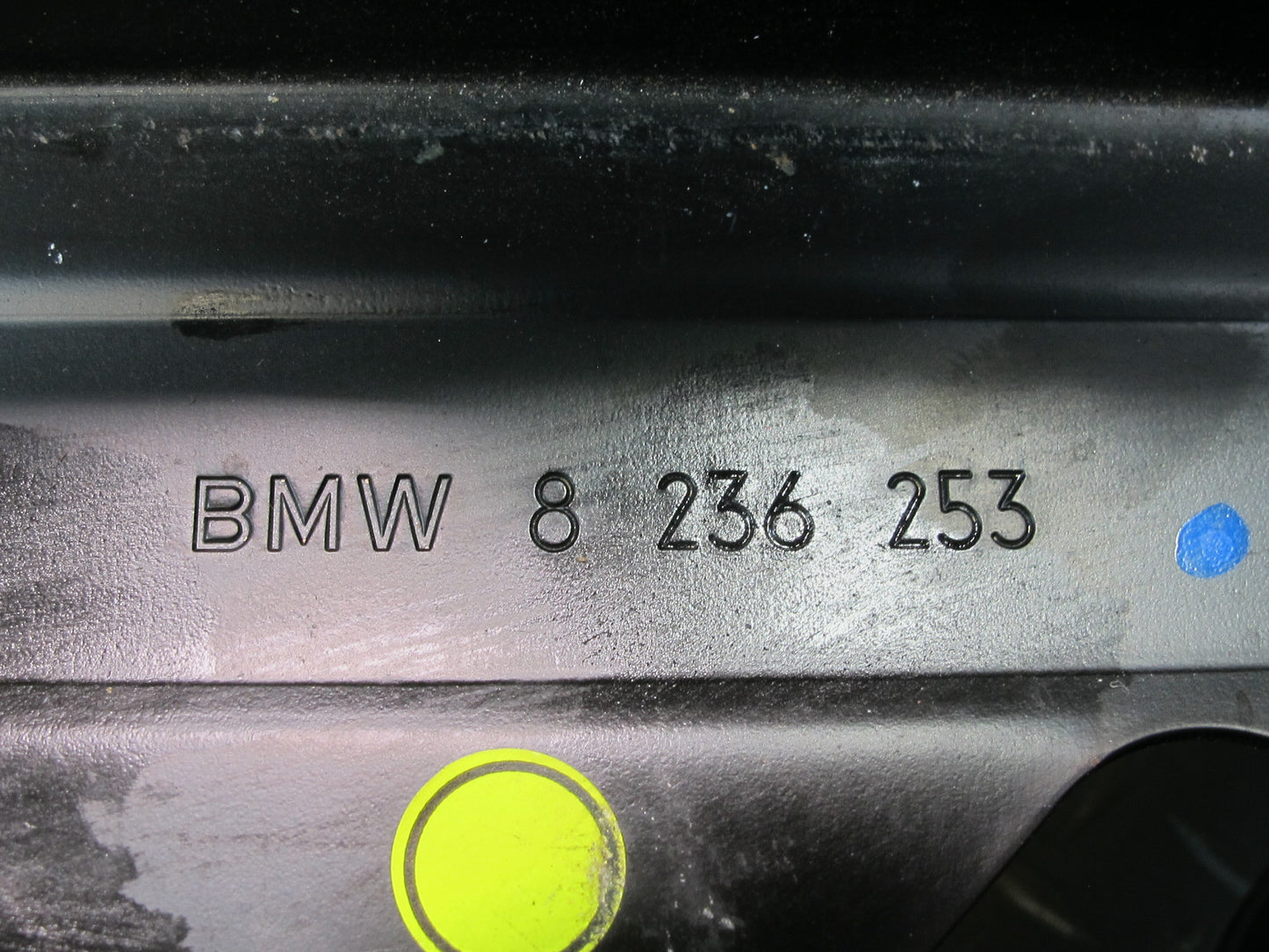 01-06 BMW E46 330ci Convertible Battery Tray Vibration Absorber Bracket Assy OEM