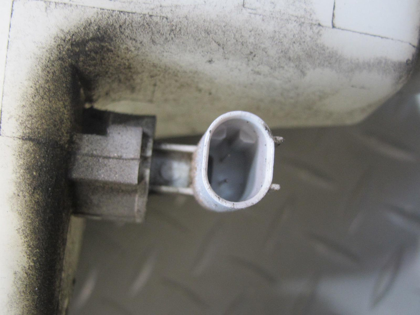 01-06 BMW E46 330CI Windshield Washer Fluid Reservoir Tank w Pump 7008057 OEM