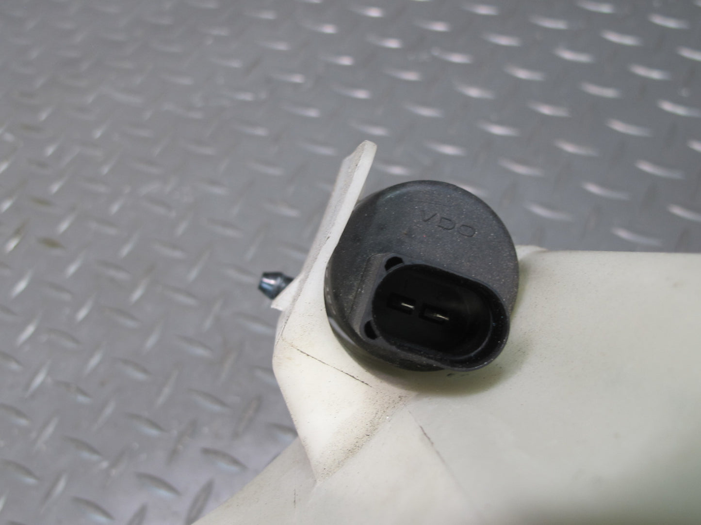 01-06 BMW E46 330CI Windshield Washer Fluid Reservoir Tank w Pump 7008057 OEM