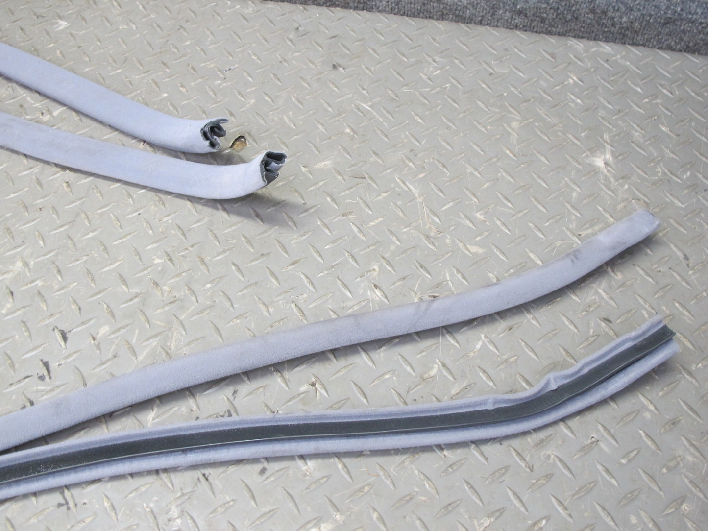 95-00 Lexus UCF20L LS400 Set of 4 Front & Rear Door Weatherstrip Seal Gray OEM