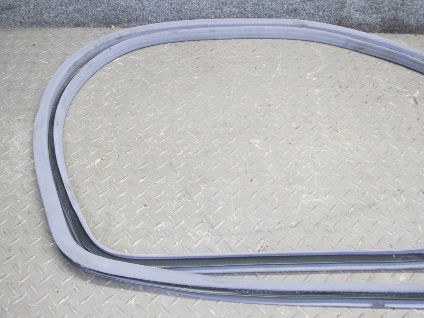 95-00 Lexus UCF20L LS400 Set of 4 Front & Rear Door Weatherstrip Seal Gray OEM