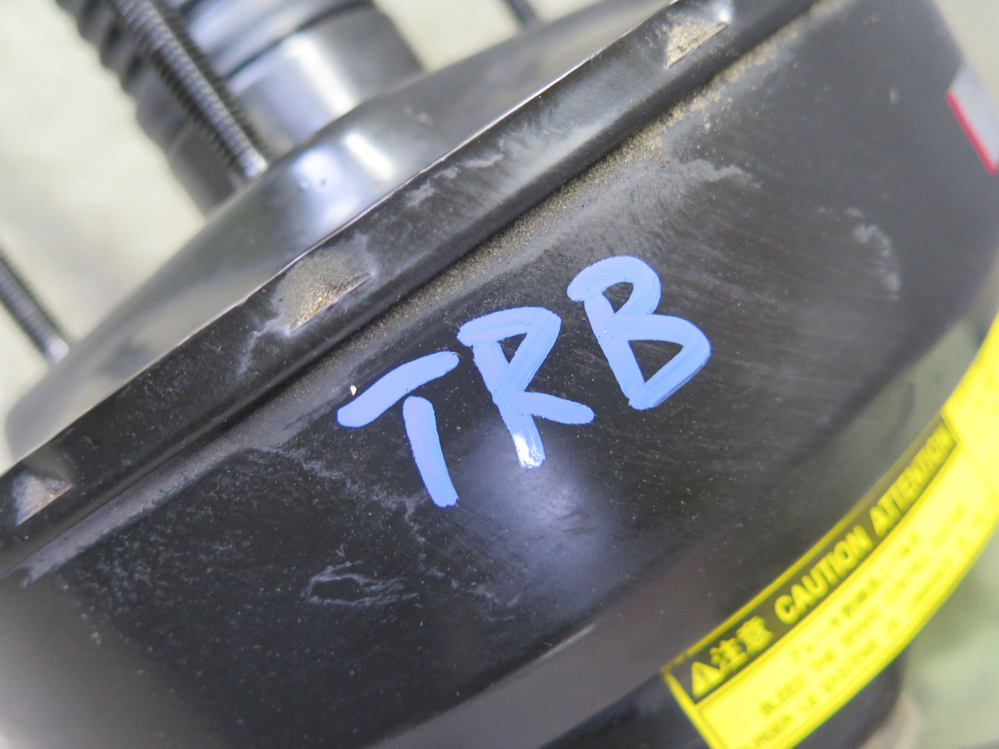 2001 Lexus JCE10L IS300 Brake Master Cylinder Booster Fluid Reservoir OEM