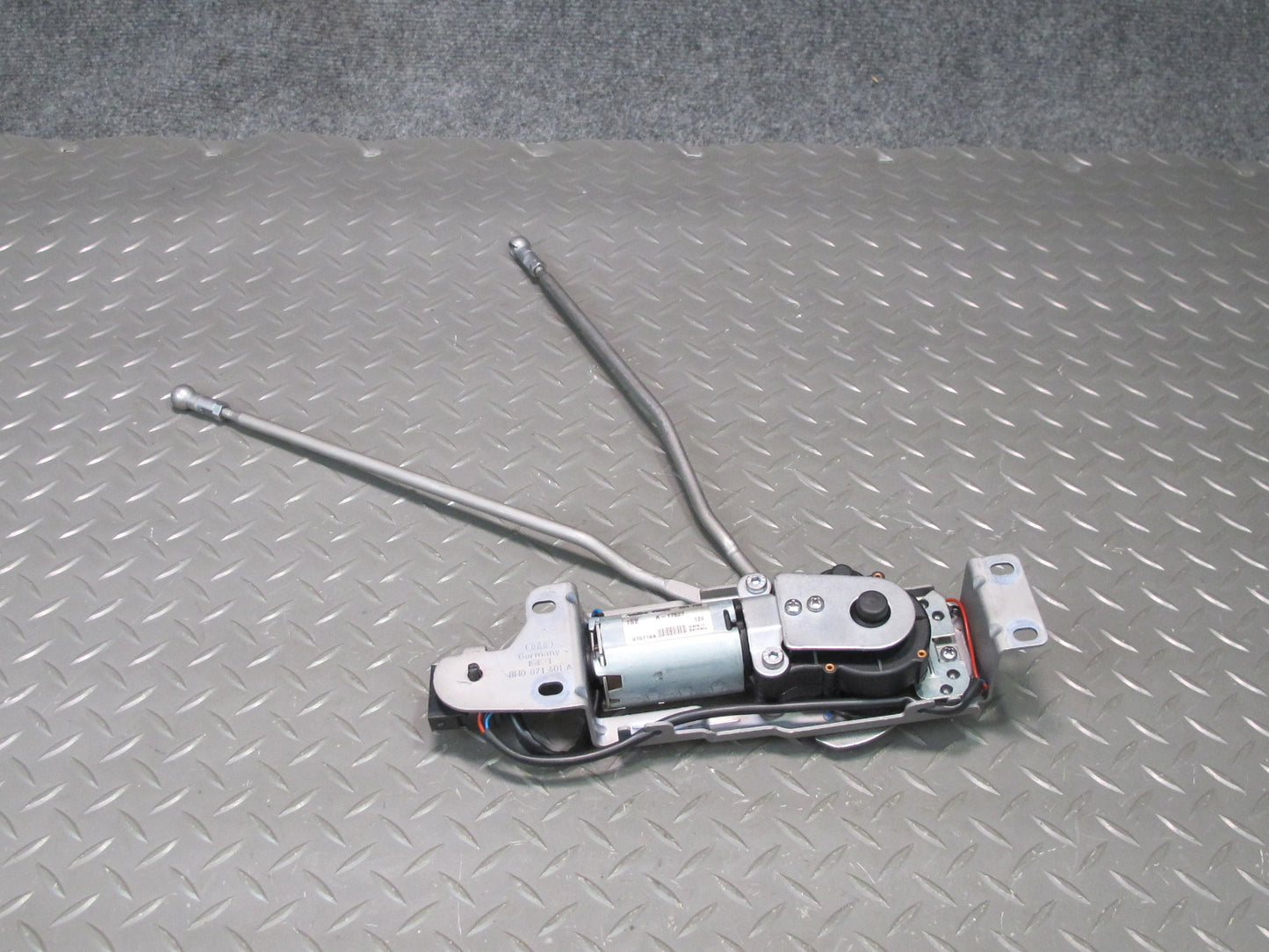 07-11 Bentley Continental GTC Convertible Front TOP Roof Lock Latch Motor