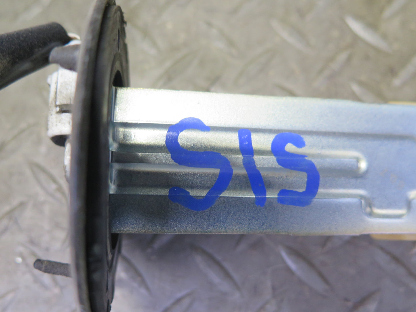 01-05 Lexus JCE10L IS300 Gas Fuel Pump Level Sensor Sending Unit Set OEM