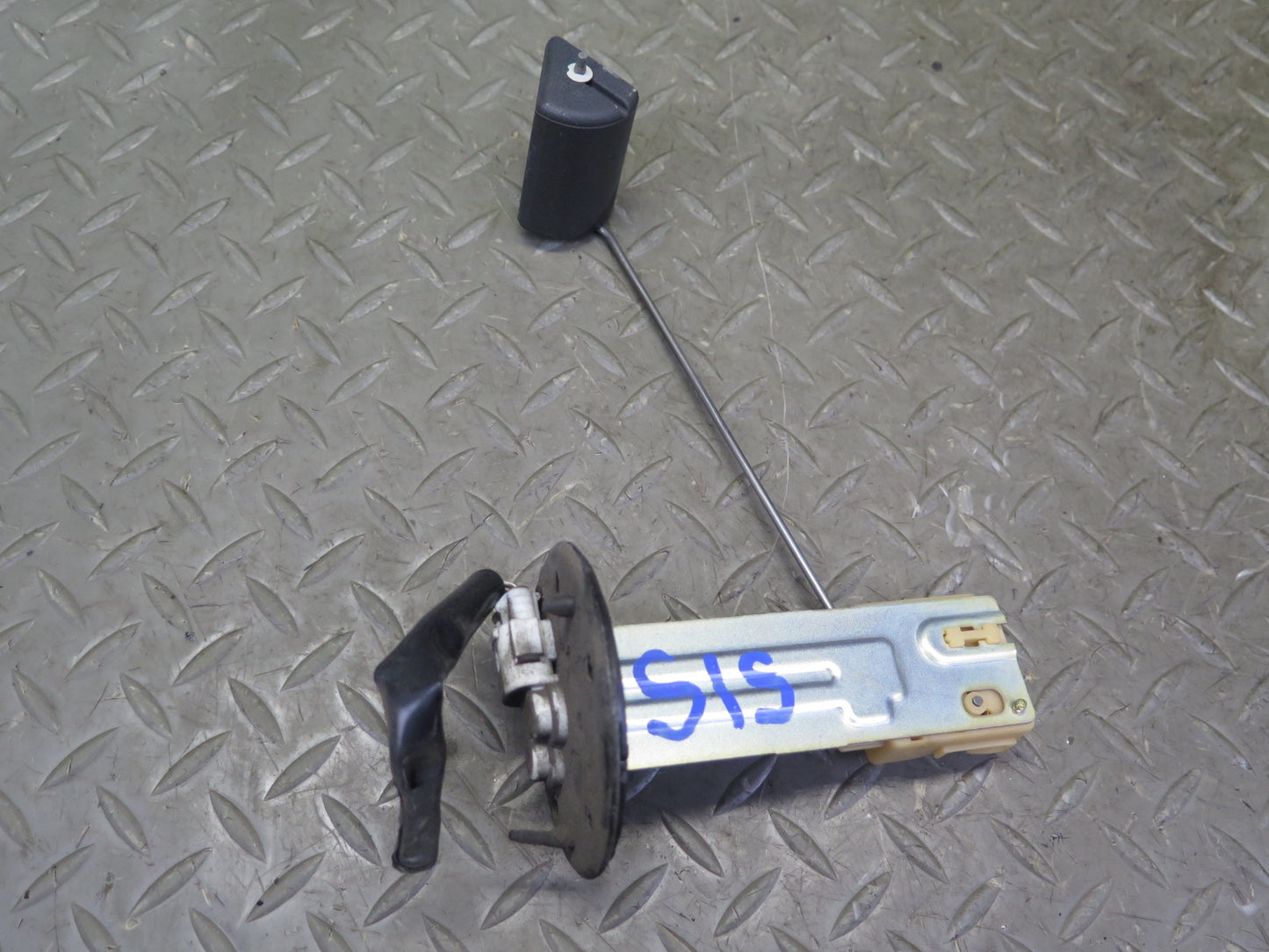 01-05 Lexus JCE10L IS300 Gas Fuel Pump Level Sensor Sending Unit Set OEM