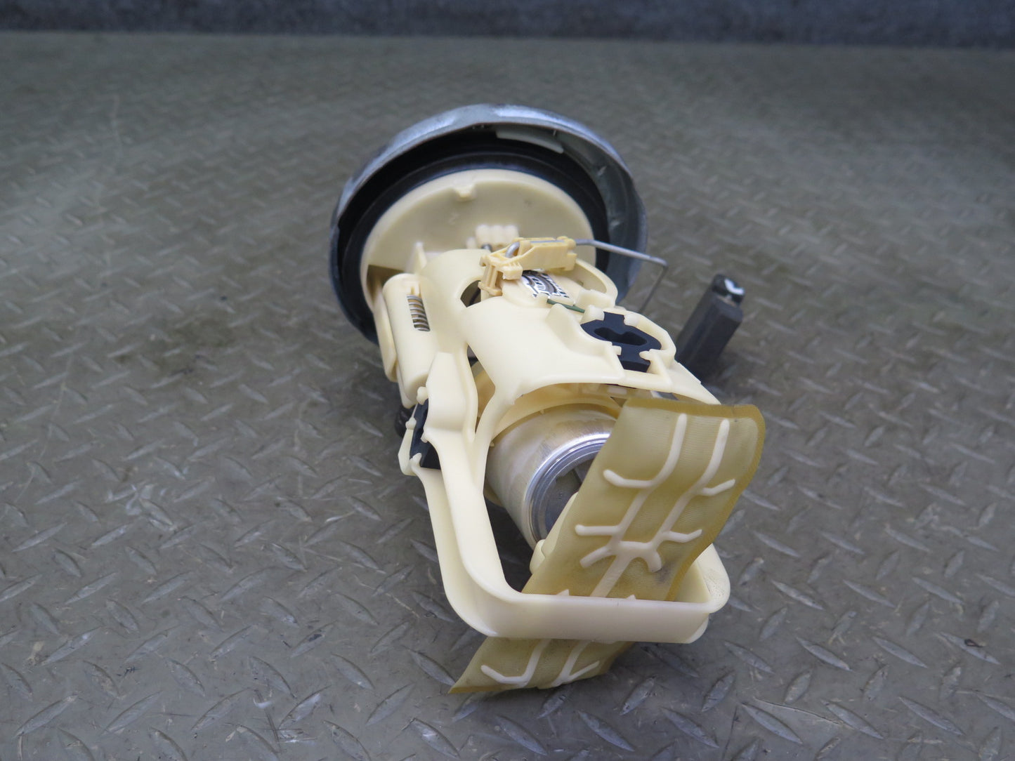 01-06 BMW E46 330ci 3.0L M54 Fuel Pump Level Sensor Sending Unit Set 77K OEM