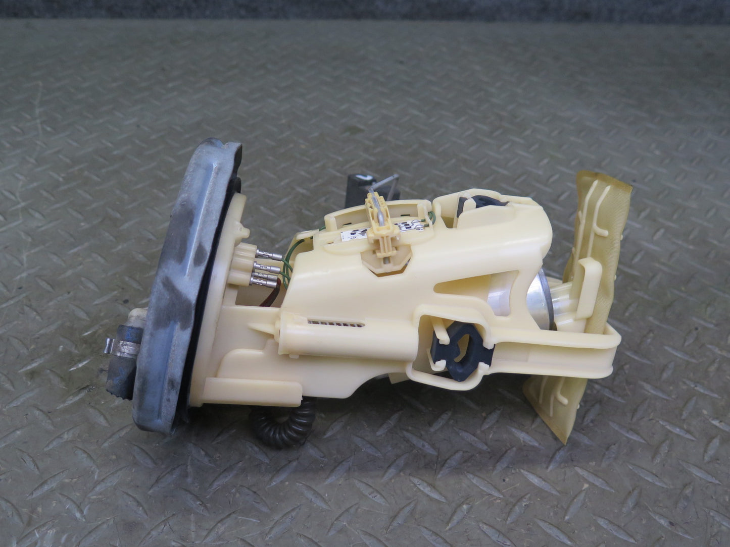 01-06 BMW E46 330ci 3.0L M54 Fuel Pump Level Sensor Sending Unit Set 77K OEM