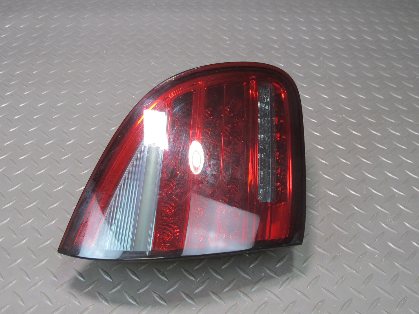 2011-2014 Porsche Cayenne 958 Rear Left Driver Side Inner Tail Light Lamp