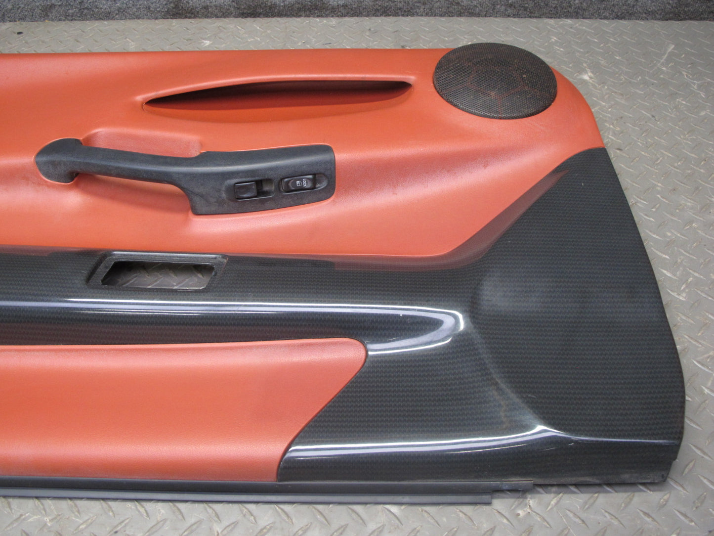 99-01 Isuzu Vehicross Set of 2 Left & Right Interior Door Panel Black RED OEM