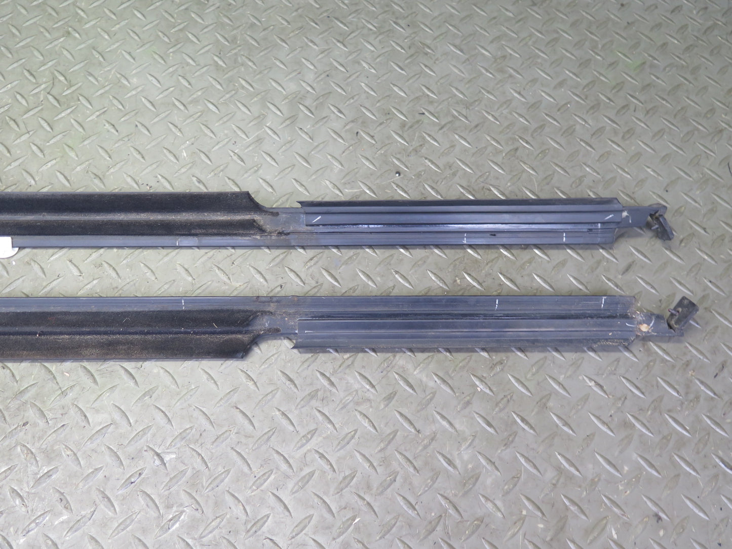 93-97 Honda DEL SOL EH6 Set of 2 Door Window Weatherstrip Molding Trim Seal OEM