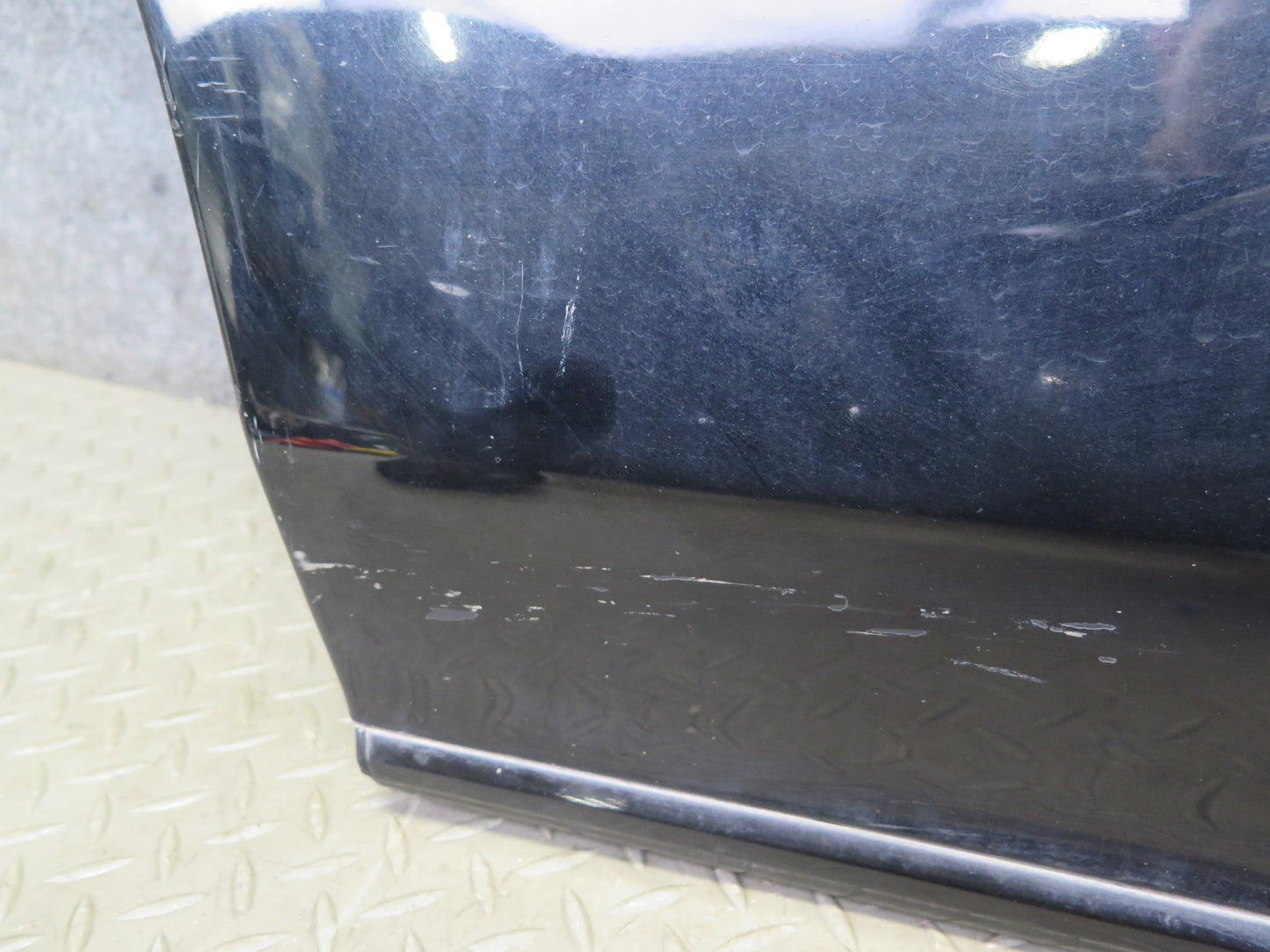 2003-2009 Lexus UZJ120L GX470 Rear Right Door Lower Trim Molding Cover