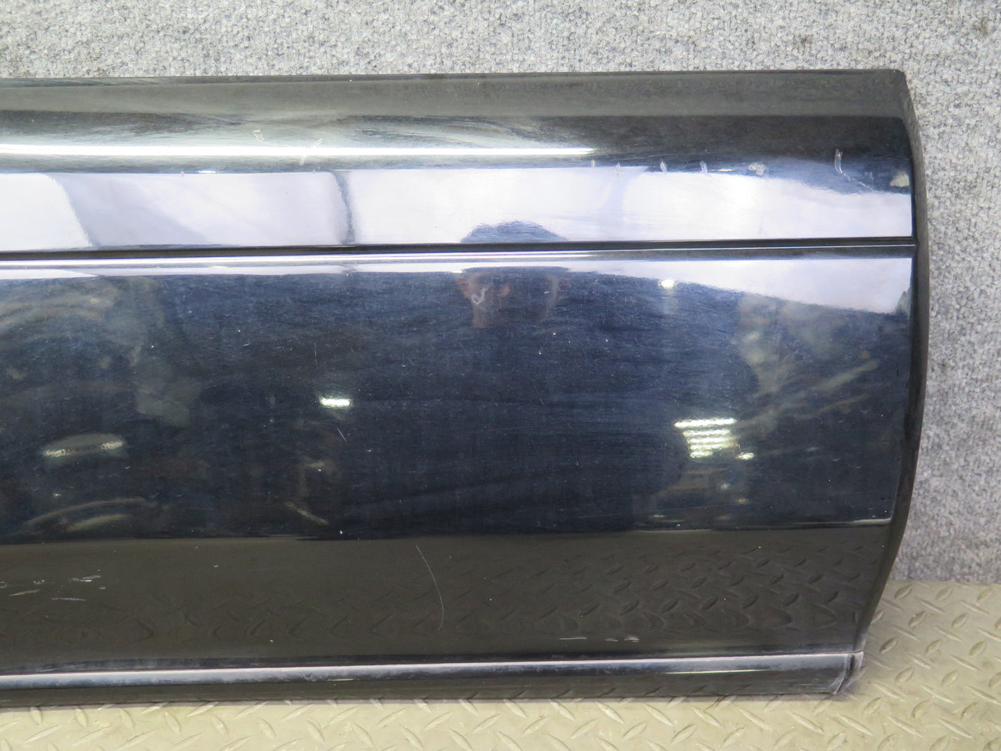 2003-2009 Lexus UZJ120L GX470 Rear Right Door Lower Trim Molding Cover