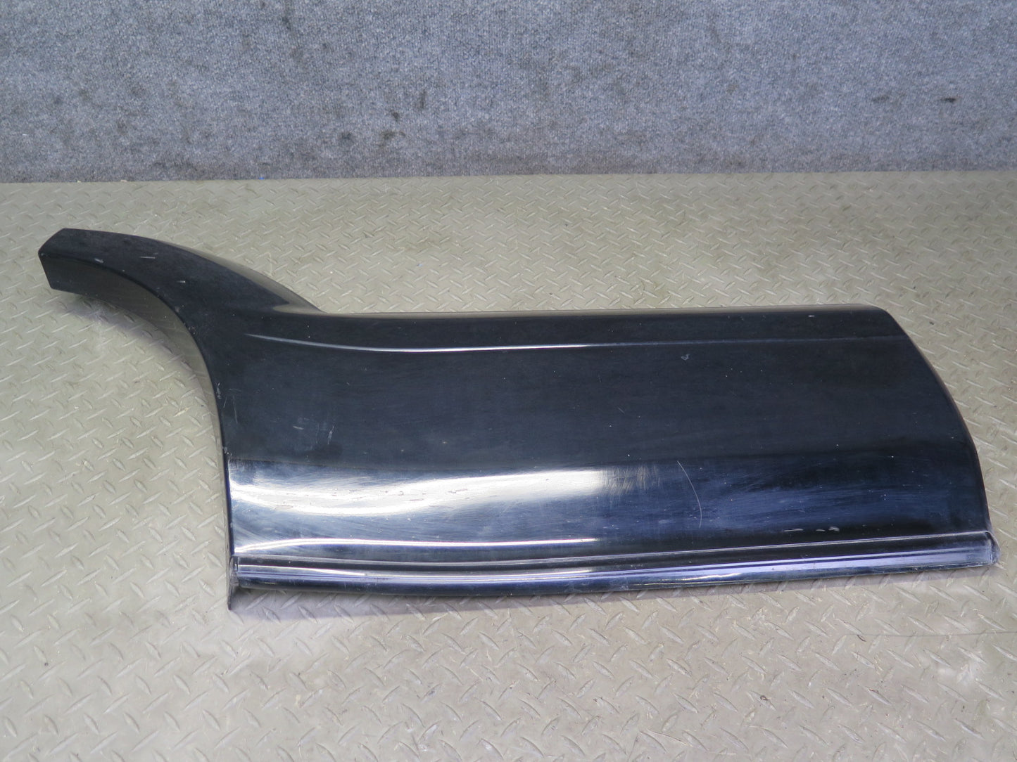 2003-2009 Lexus UZJ120L GX470 Rear Right Door Lower Trim Molding Cover