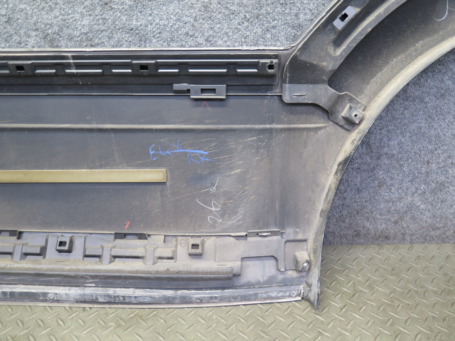 2003-2009 Lexus UZJ120L GX470 Rear Right Door Lower Trim Molding Cover