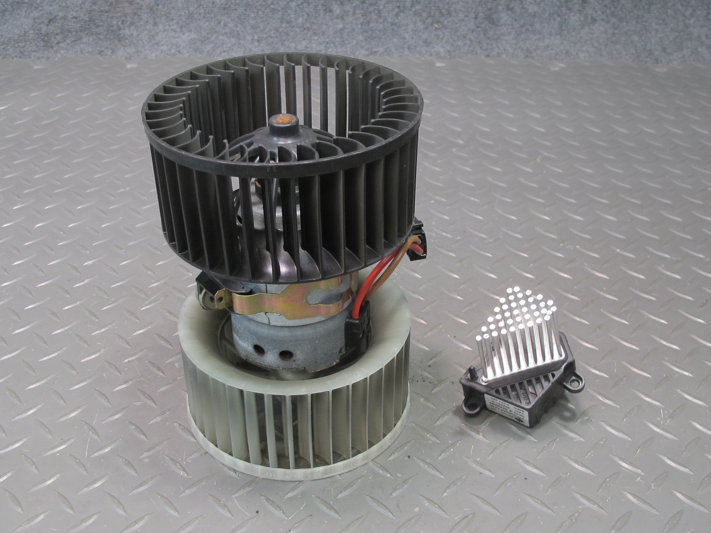 01-06 BMW E46 330ci A/C Heater Blower Motor Fan w Resistor OEM