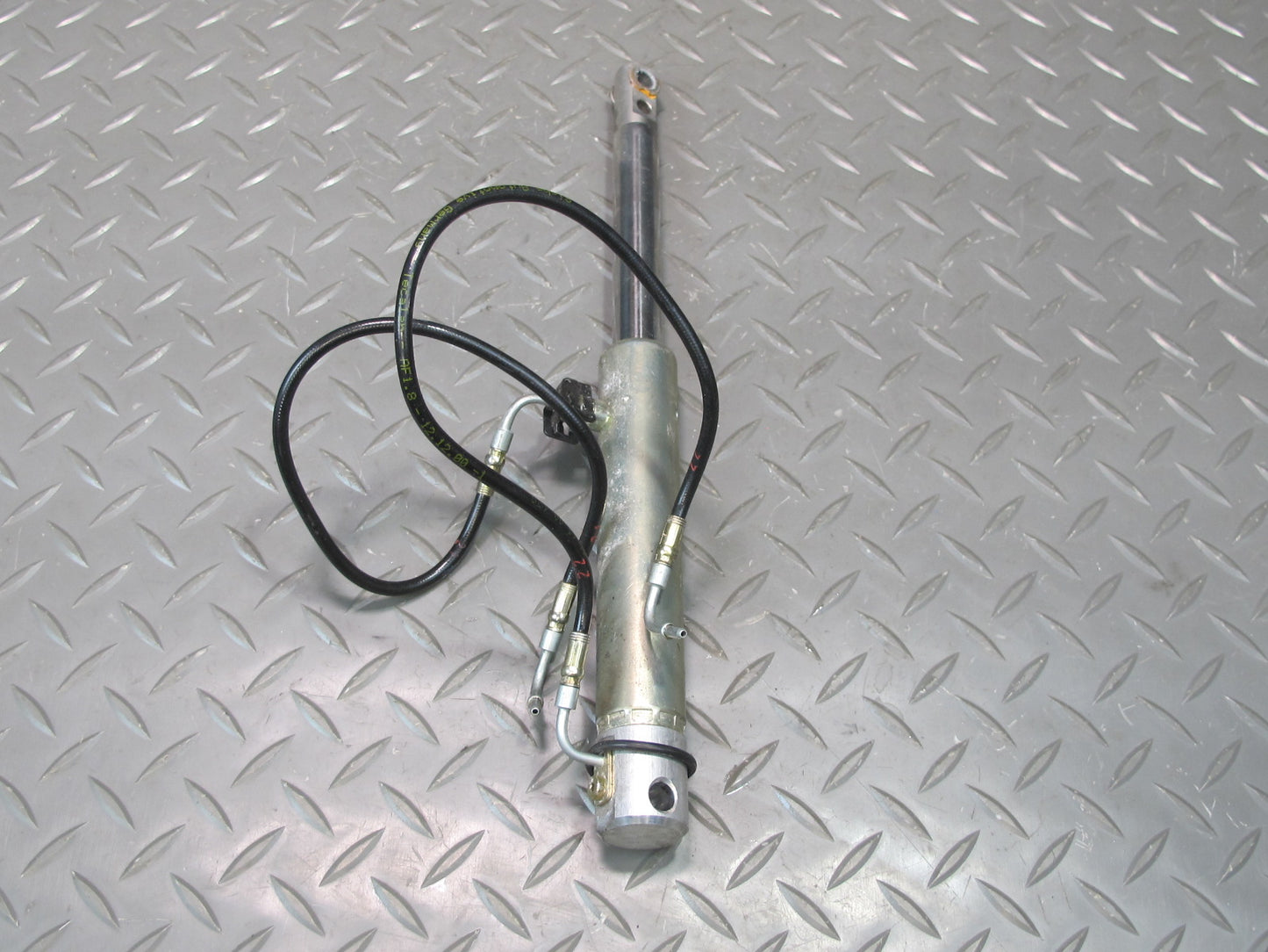 01-06 BMW E46 330ci Convertible Set of 2 TOP Roof Hydraulic Cylinder OEM