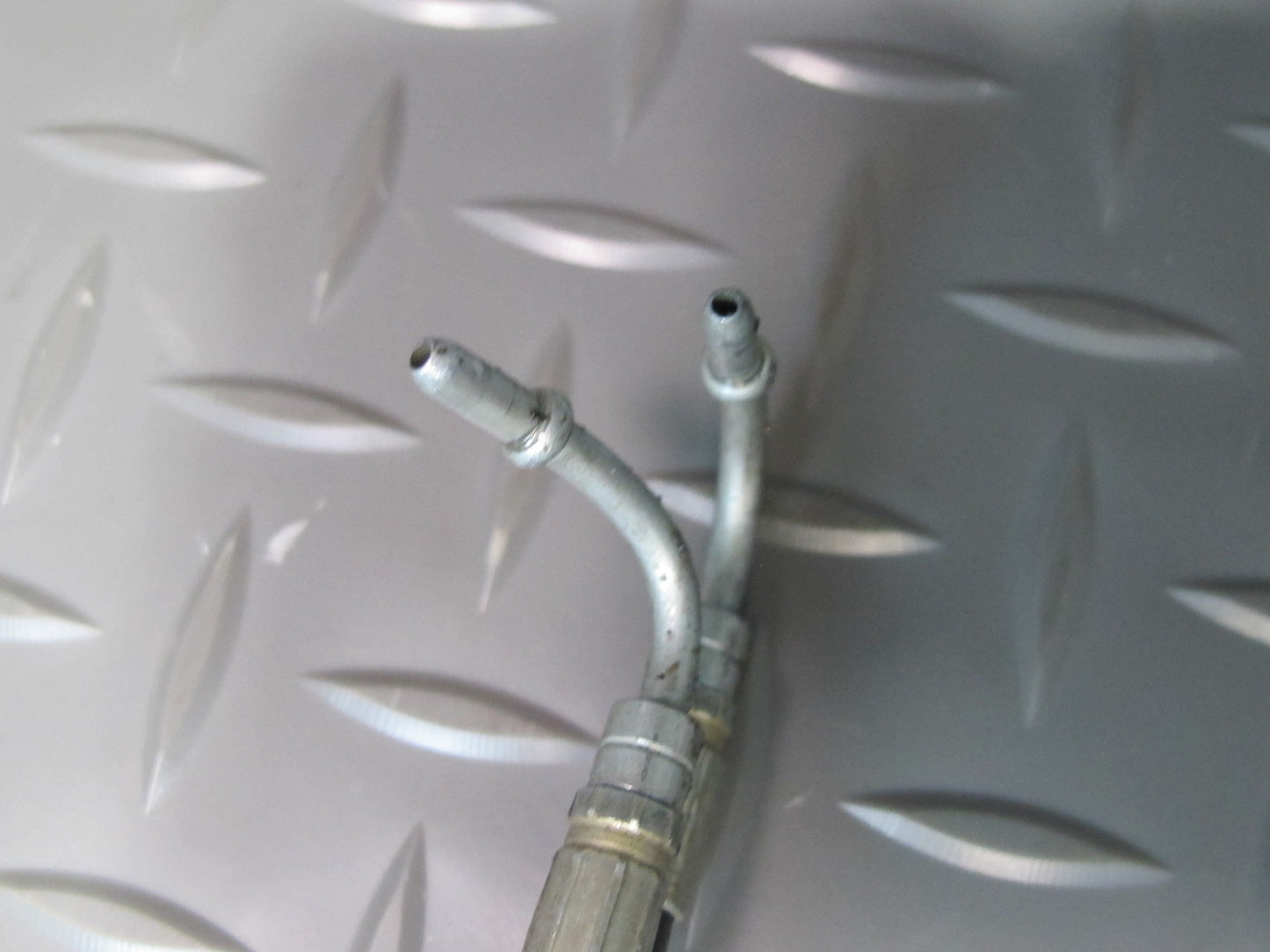 01-06 BMW E46 330ci Convertible Set of 2 TOP Roof Hydraulic Cylinder w Hose OEM