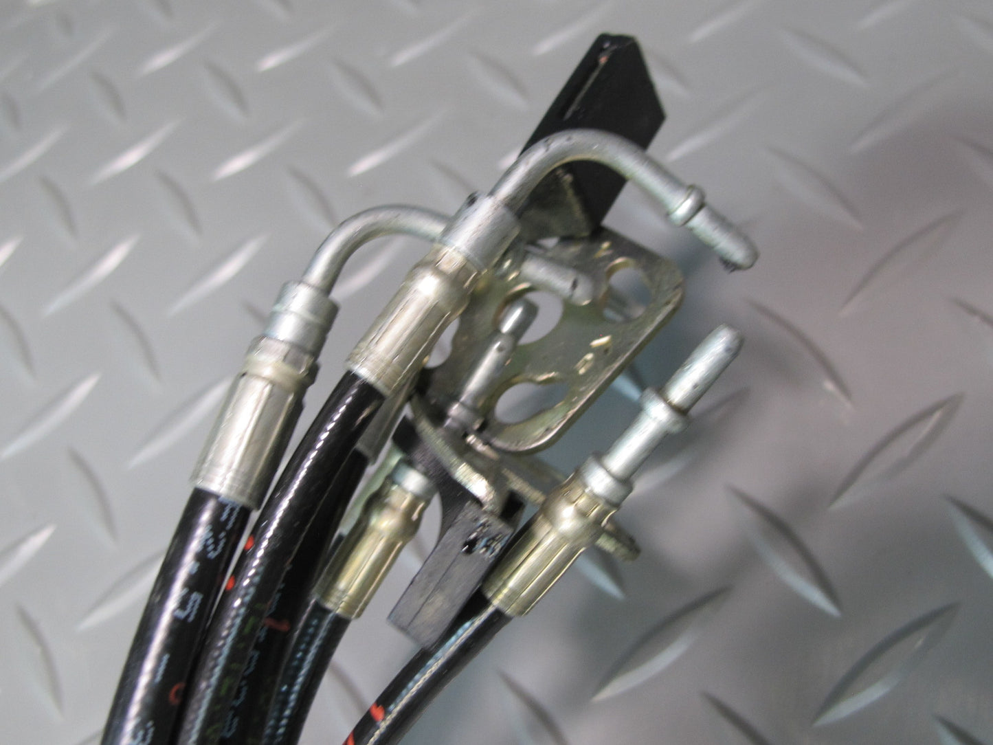 01-06 BMW E46 330ci Convertible Set of 2 TOP Roof Hydraulic Cylinder w Hose OEM