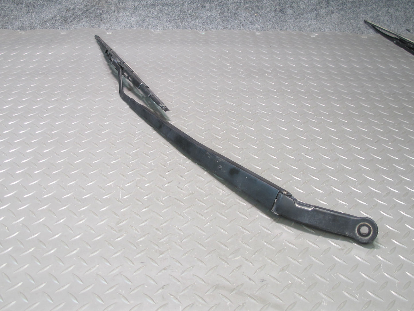 95-00 Lexus UCF20L LS400 Set of 2 Front Left & Right Windshield Wiper Arm OEM