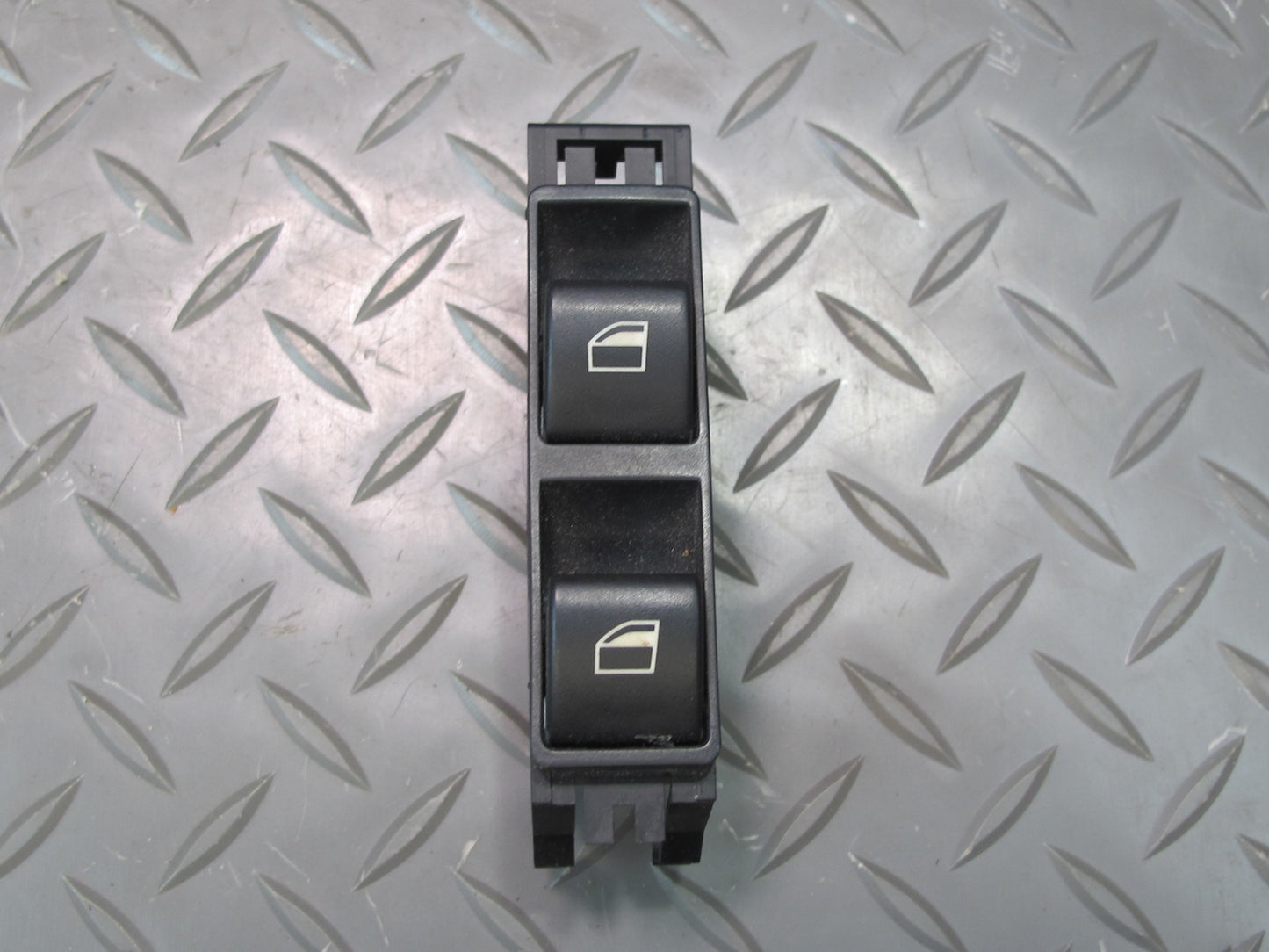 01-06 BMW E46 330ci Coupe Convertible Right Power Window Switch 6902178 OEM