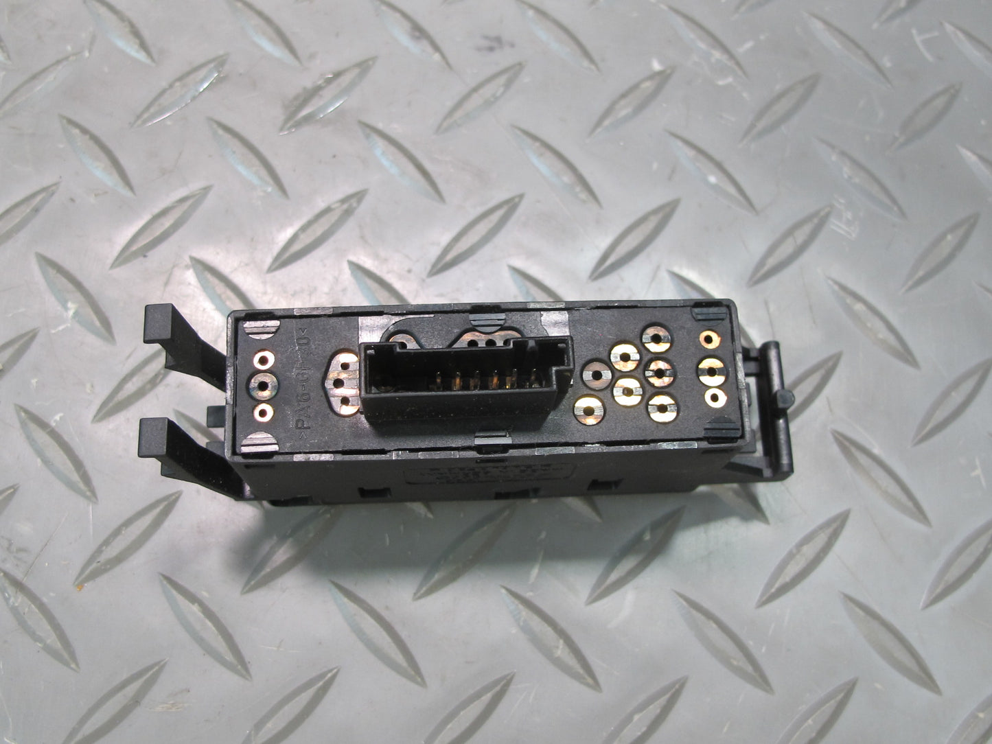 01-06 BMW E46 330ci Coupe Convertible Right Power Window Switch 6902178 OEM