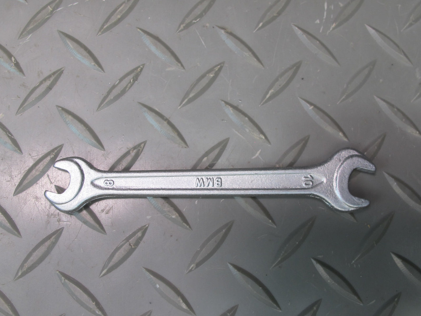 01-06 BMW E46 330ci Convertible Spare Tire Wrench Tool KIT w Case 1096200 OEM