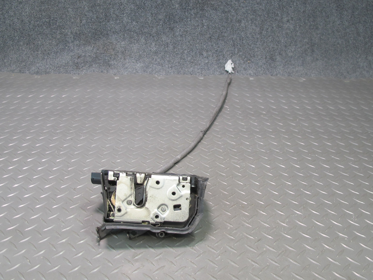 01-06 BMW E46 330CI Convertible Coupe Right Door Lock Latch Actuator OEM