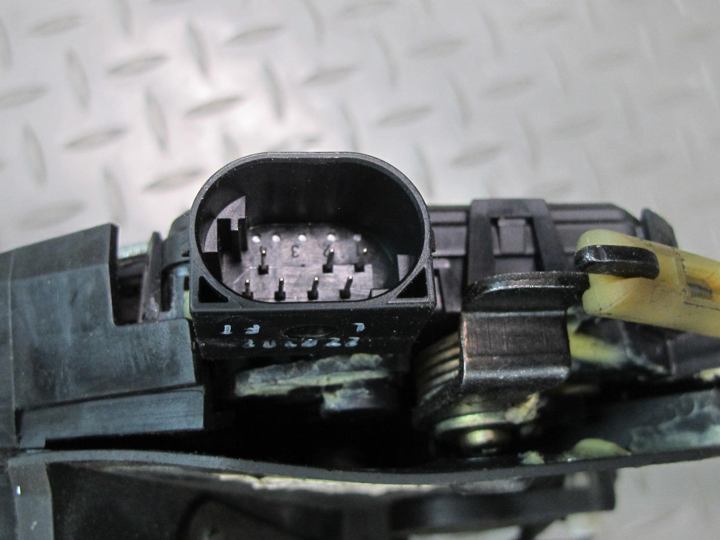 01-06 BMW E46 330CI Coupe Convertible Left Door Lock Latch Actuator OEM