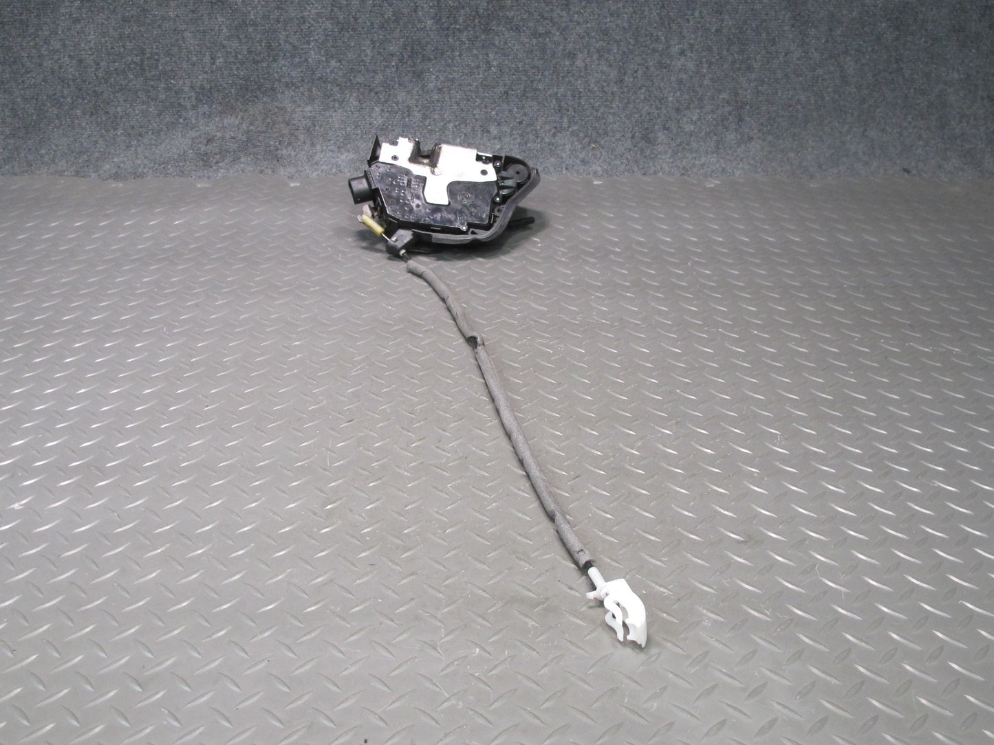 01-06 BMW E46 330CI Coupe Convertible Left Door Lock Latch Actuator OEM