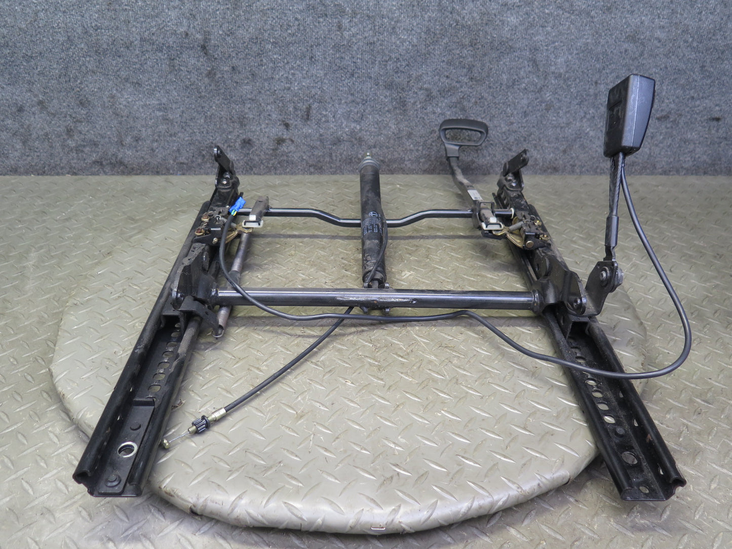 1997-2004 Porsche Boxster 986 Front Left Seat Lower Frame Track Rail