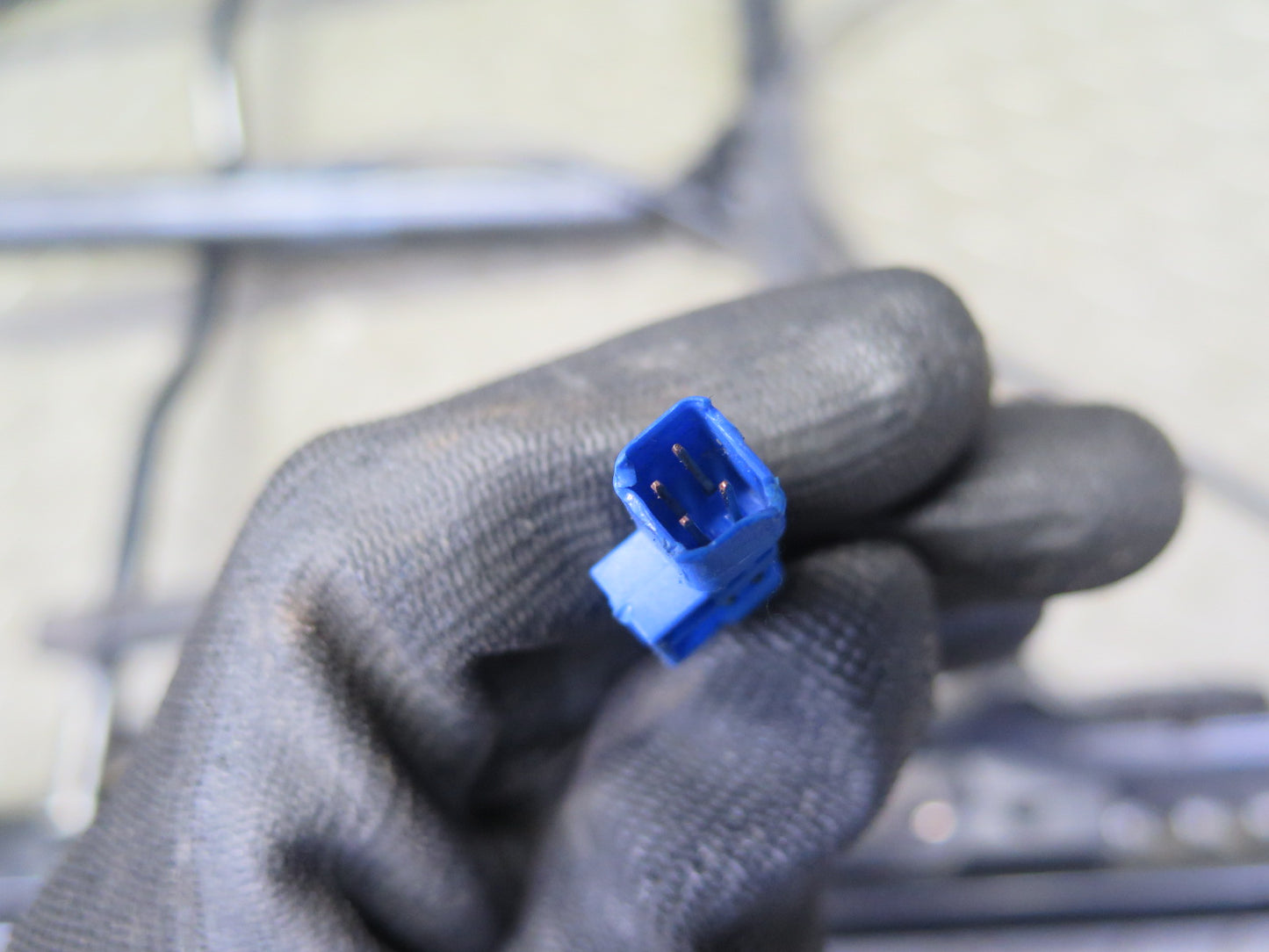 1997-2004 Porsche Boxster 986 Front Left Seat Lower Frame Track Rail