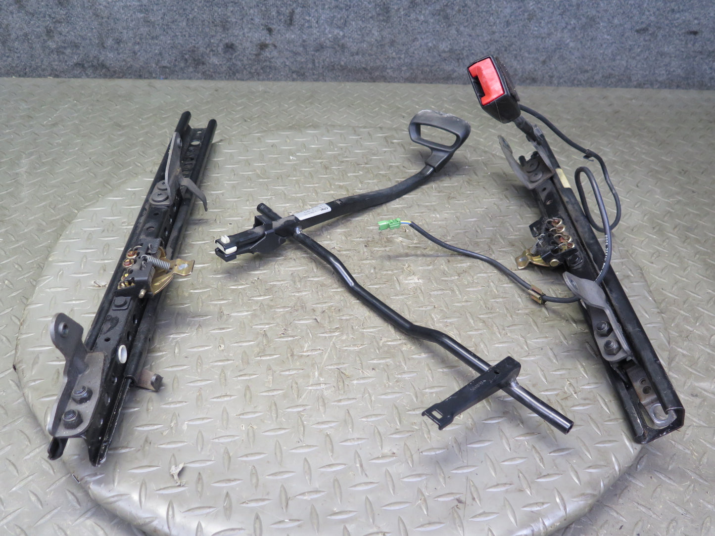 1997-2004 Porsche Boxster 986 Front Right Seat Lower Frame Track Rail