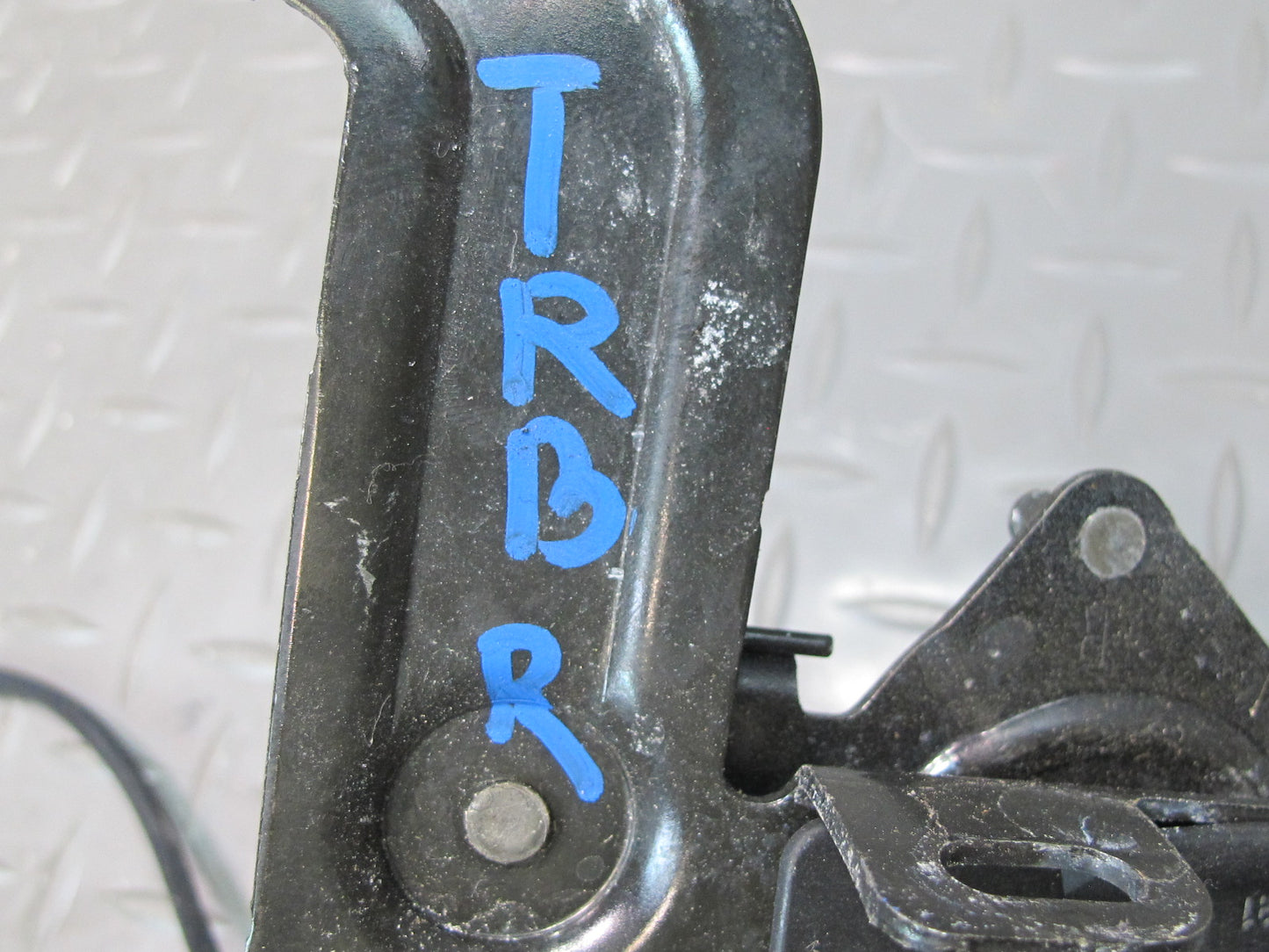 01-06 BMW E46 330ci Convertible Set of 2 Rear Folding TOP Roof Lock Latch OEM