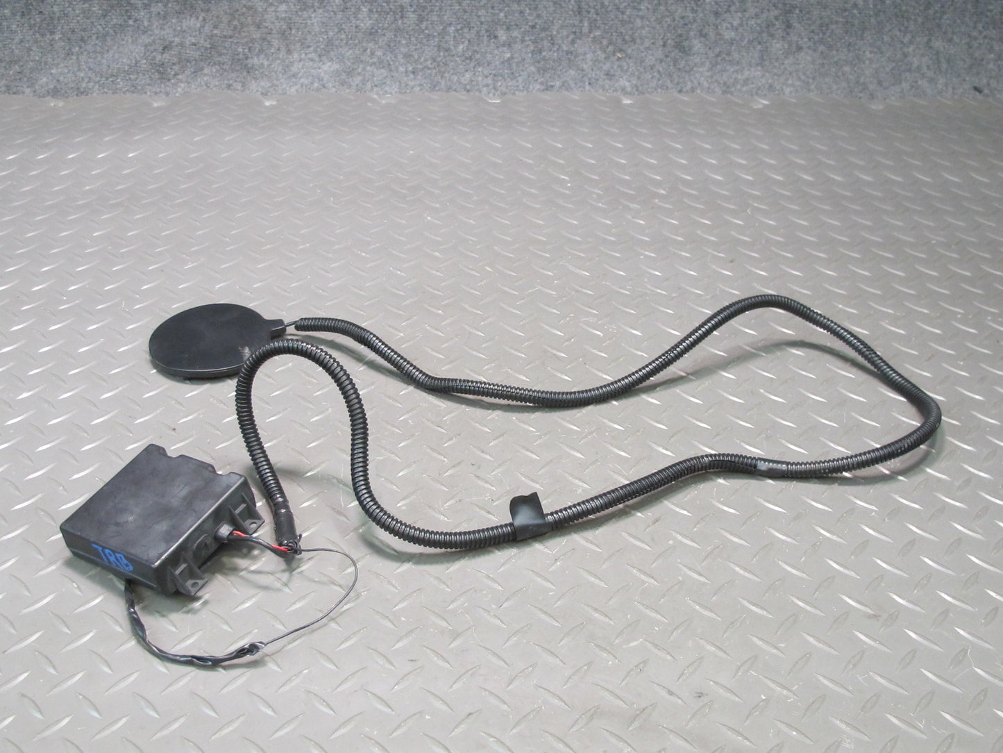 01-06 BMW E46 330CI Convertible GPS Tracking Device Recovery System Module