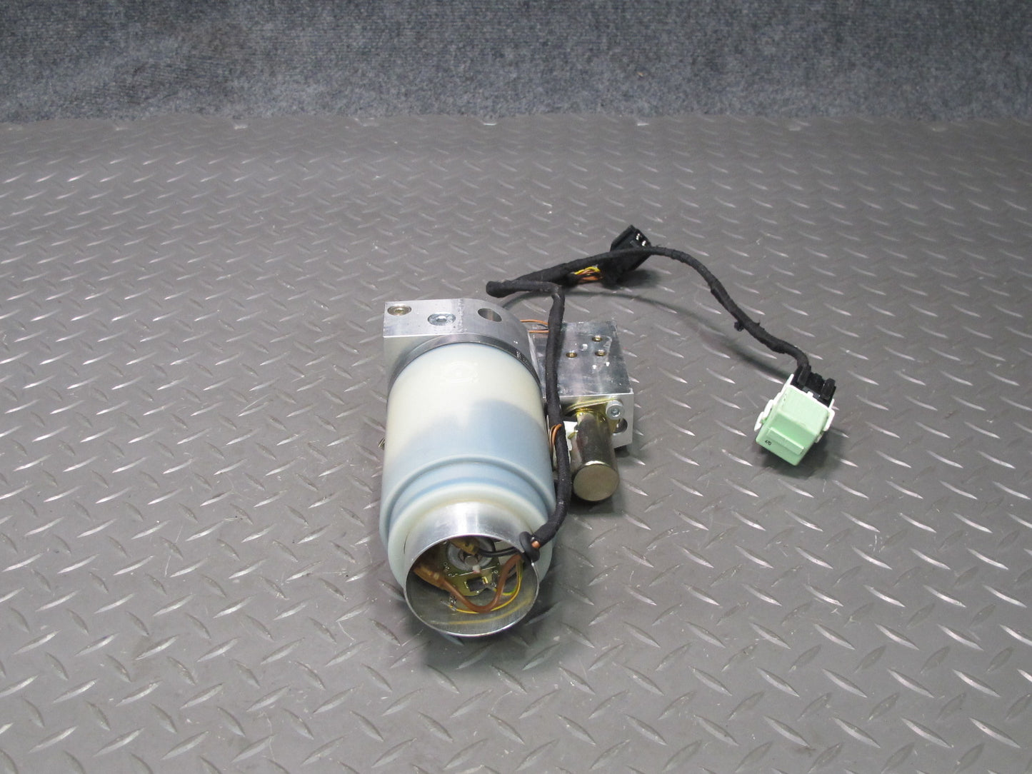 01-06 BMW E46 330ci Conv TOP Roof Hydraulic Pump Motor w Cover 77K 8234530 OEM