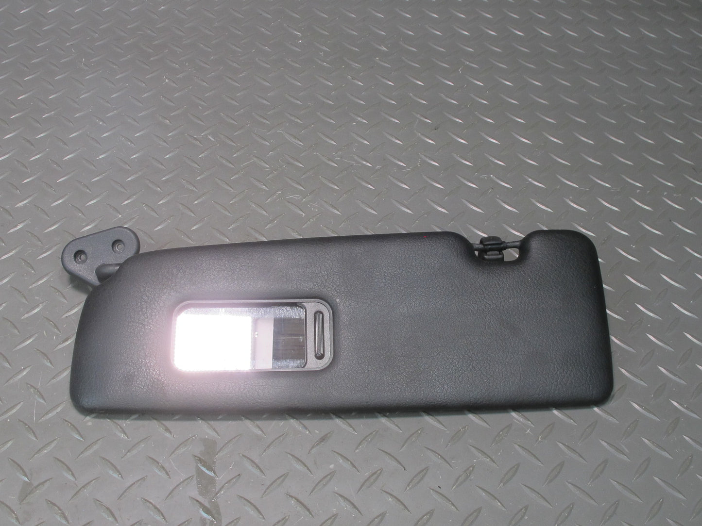 01-06 BMW E46 330ci Convertible Set of 2 Front Left & Right Sun Visor Black OEM