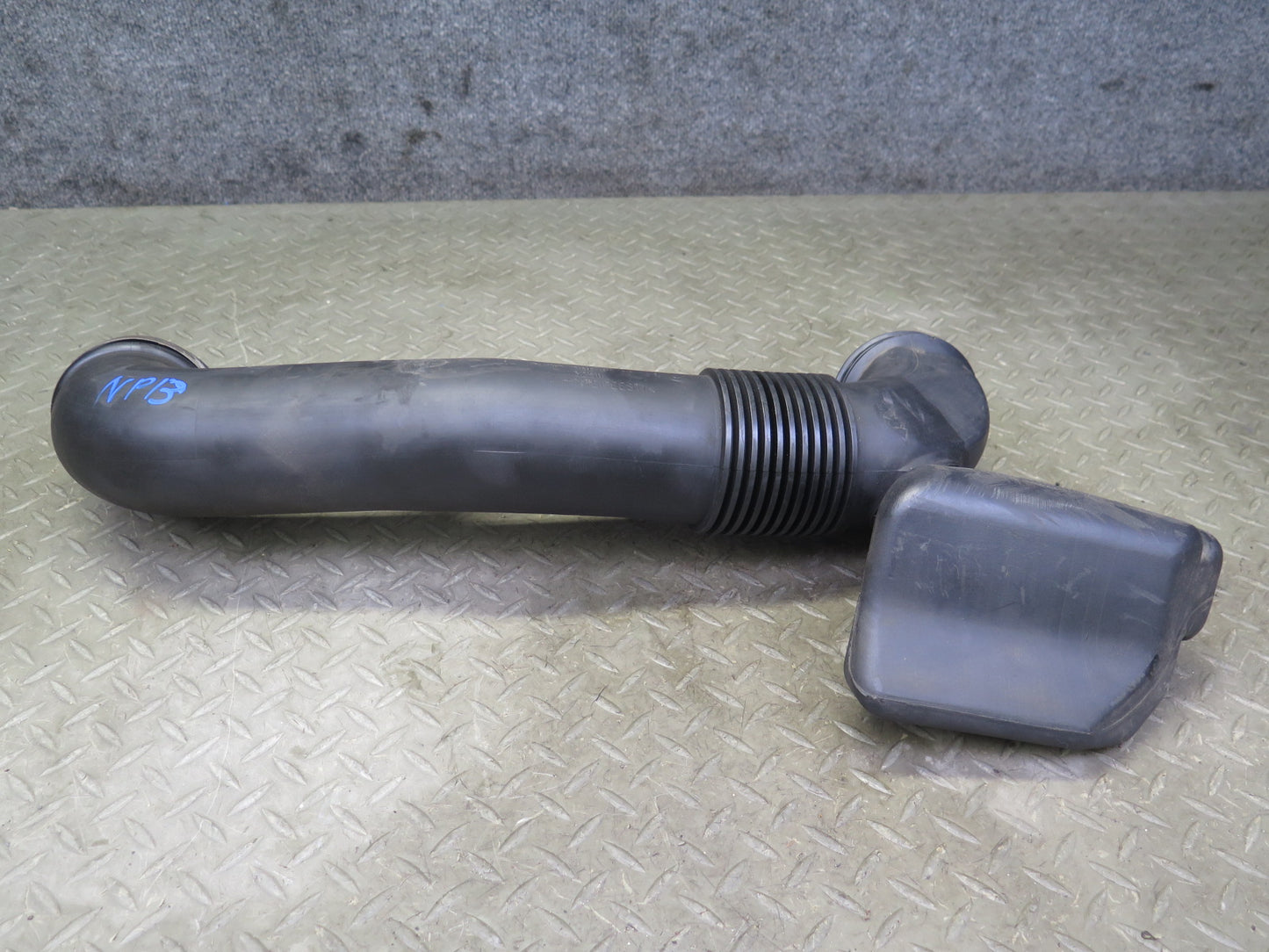 1997-2004 Porsche Boxster 986 Air Intake Cleaner Resonator Hose Pipe Line