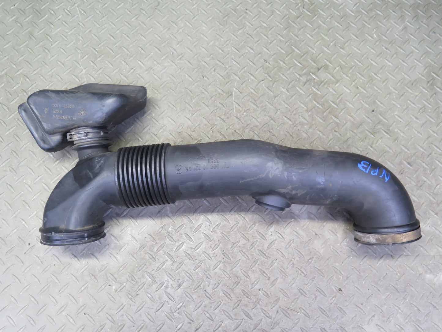 1997-2004 Porsche Boxster 986 Air Intake Cleaner Resonator Hose Pipe Line