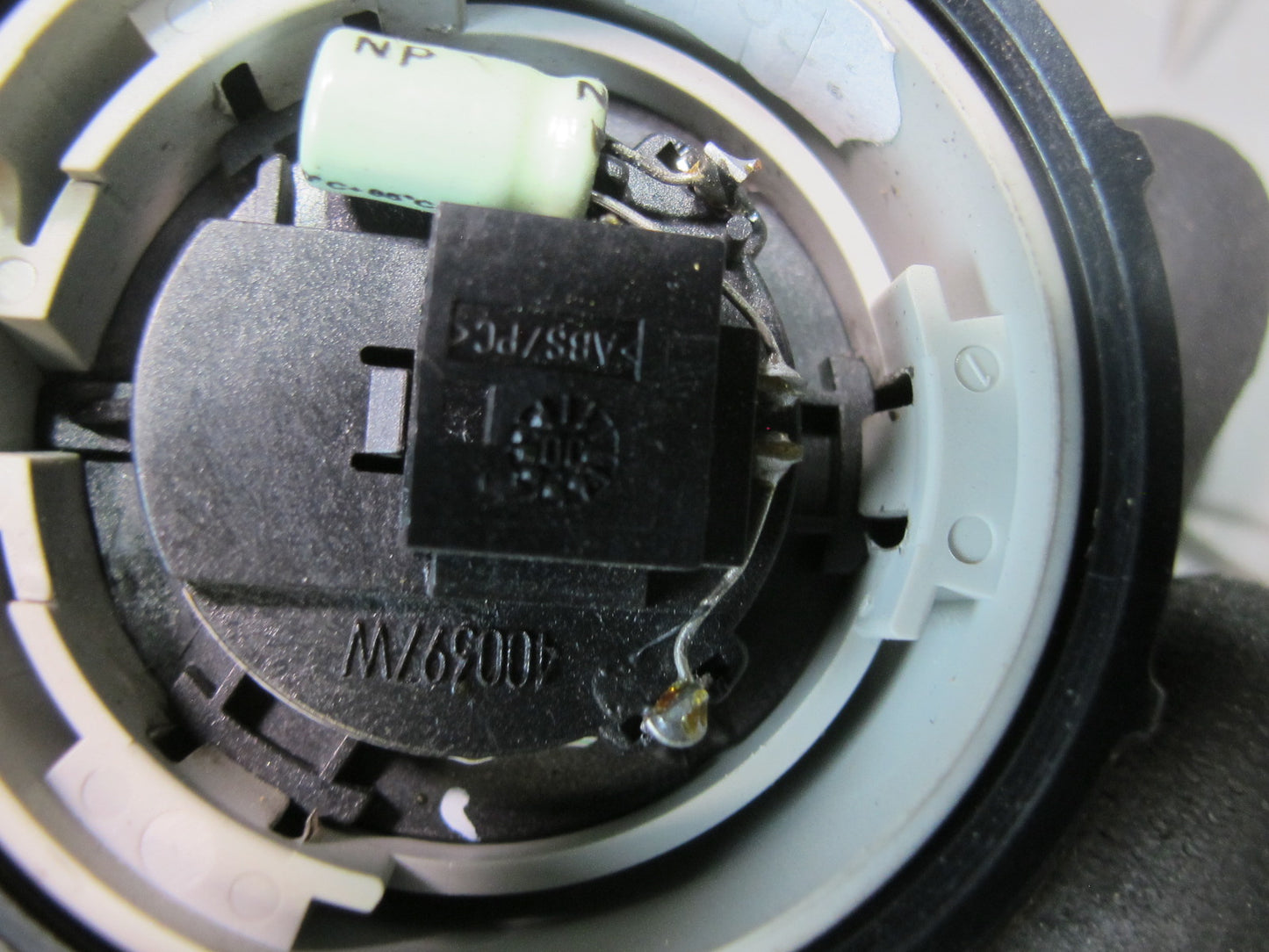 01-06 BMW E46 330CI Convertible Set of 2 Rear Tweeter Speaker w Grille Beige OEM