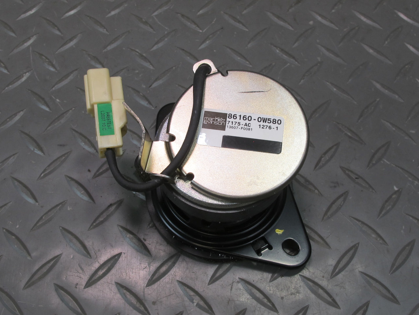 2003-2009 Lexus UZJ120L GX470 Front Dash Audio Speaker Mark Levinson