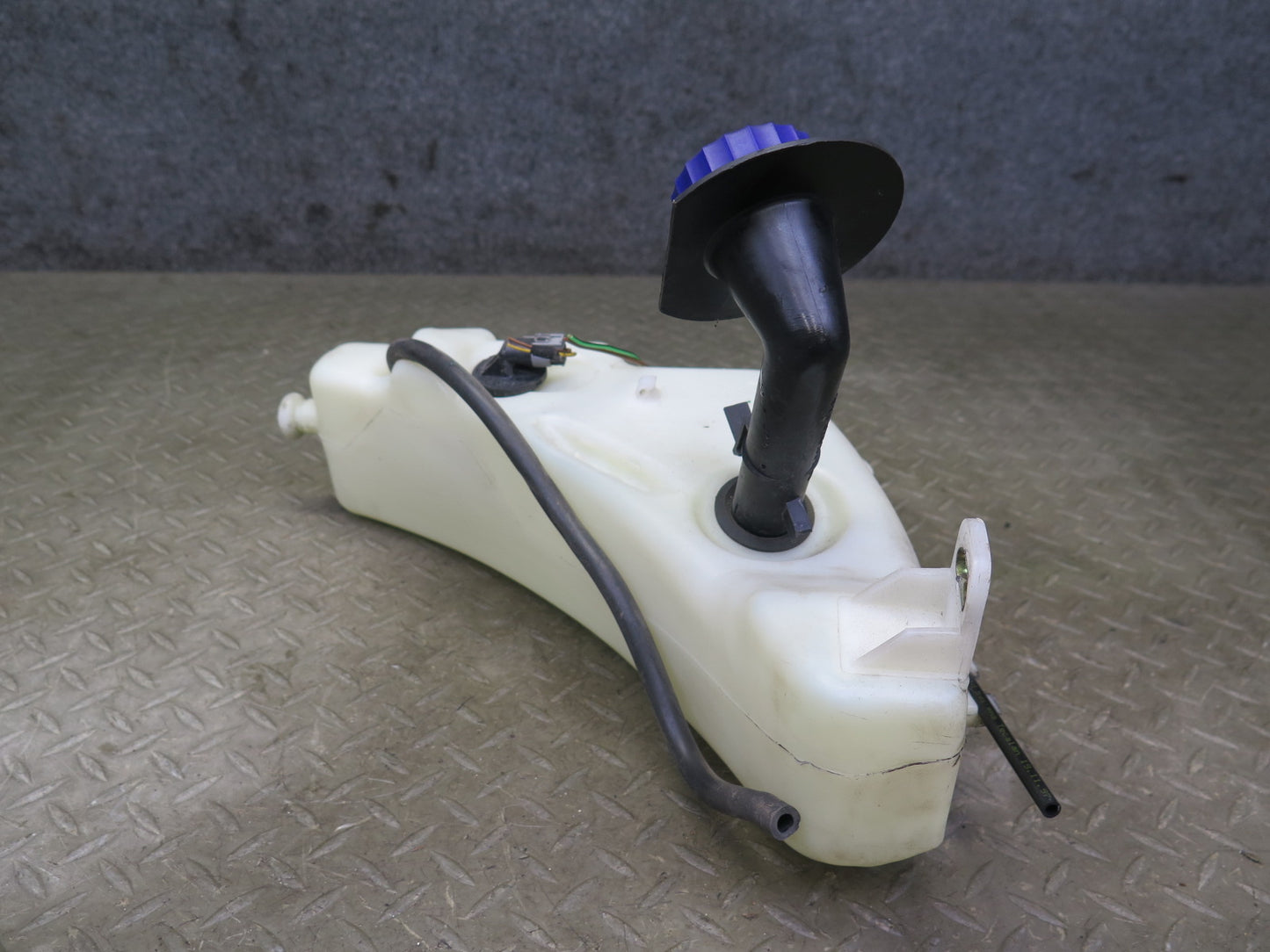 1997-2004 Porsche Boxster 986 Windshield Washer Fluid Reservoir Tank w Pump