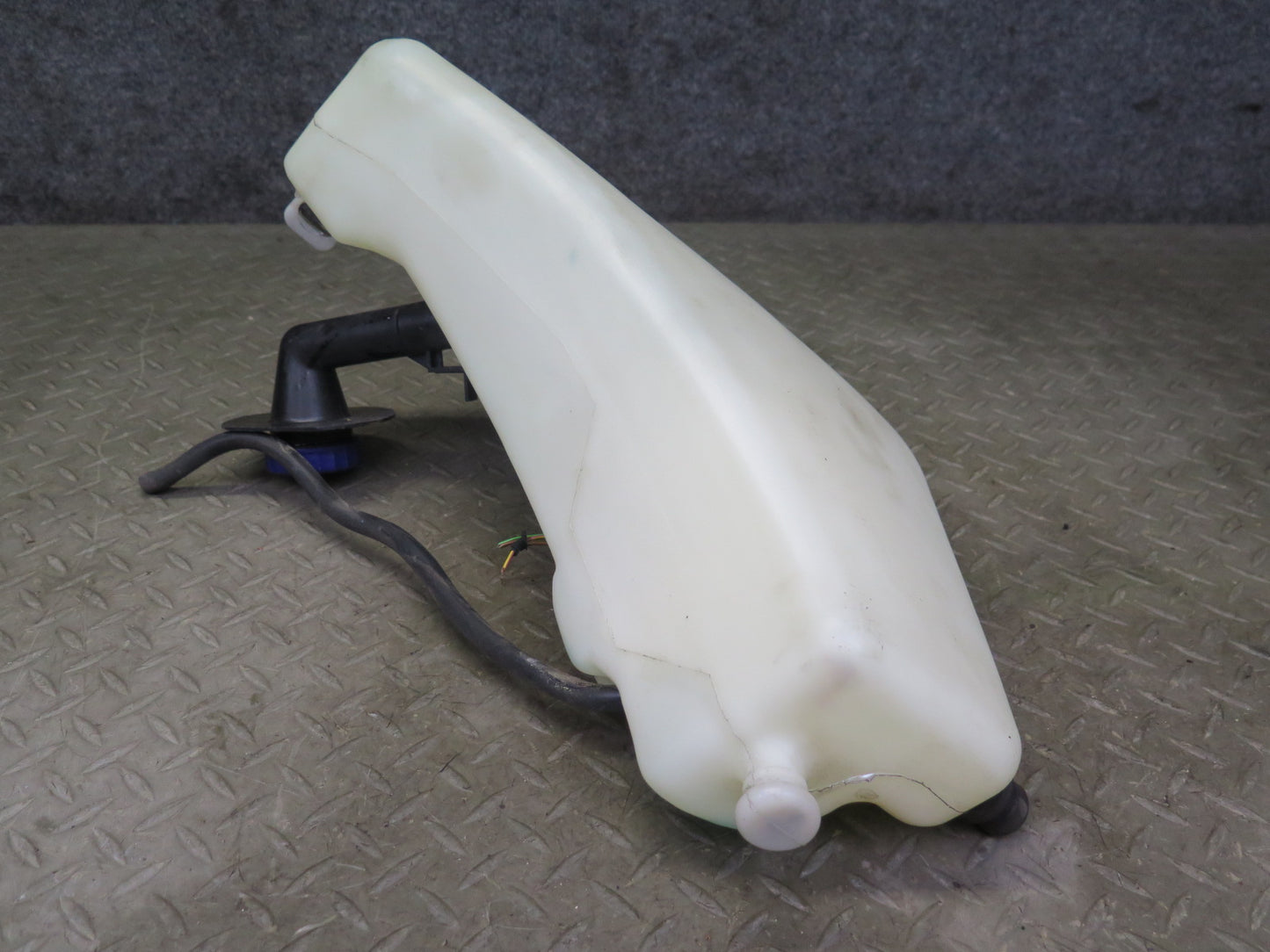 1997-2004 Porsche Boxster 986 Windshield Washer Fluid Reservoir Tank w Pump