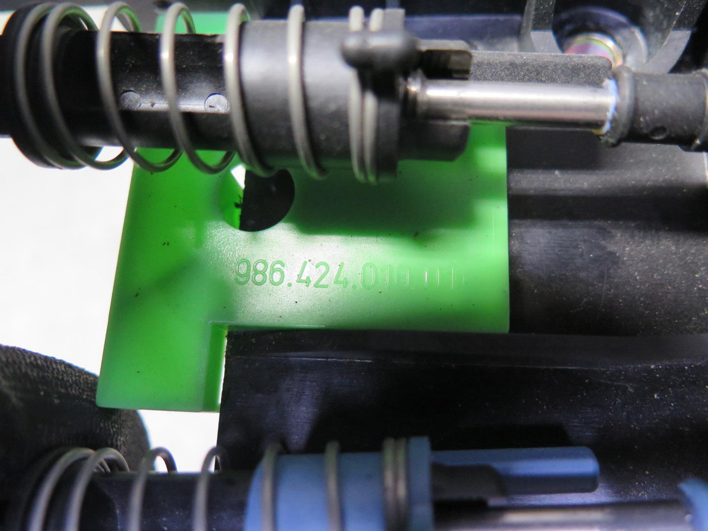 1997-1999 Porsche Boxster 986 2.5L M/T Manual Transmission Shifter w Cables