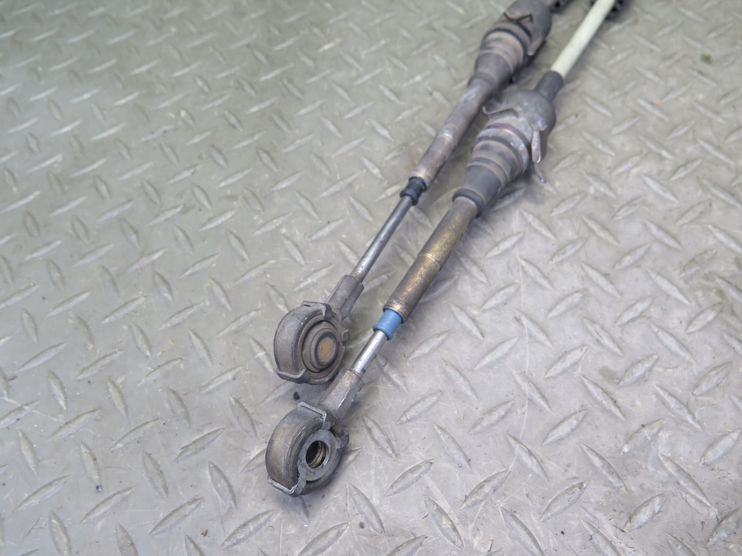 1997-1999 Porsche Boxster 986 2.5L M/T Manual Transmission Shifter w Cables