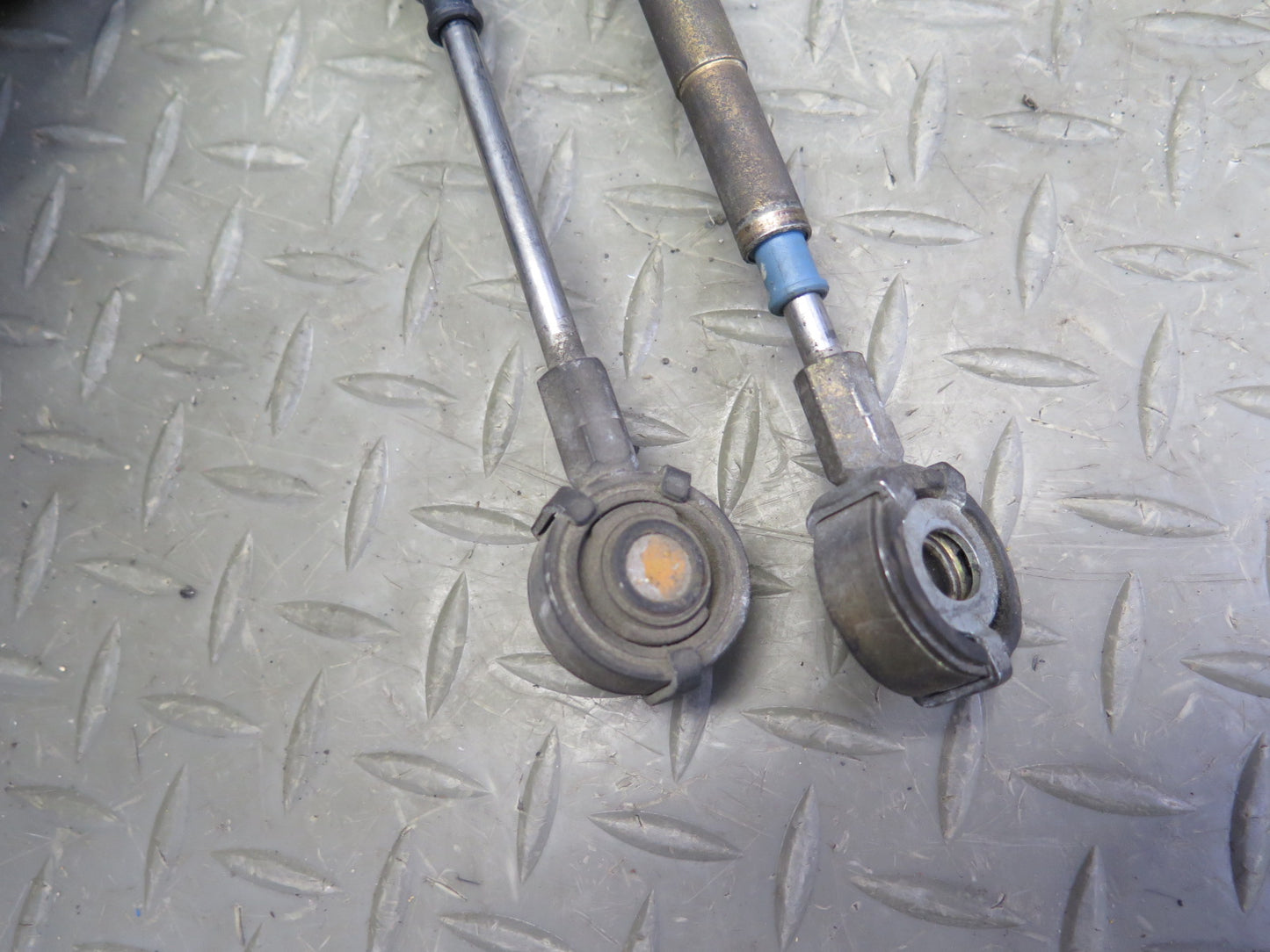 1997-1999 Porsche Boxster 986 2.5L M/T Manual Transmission Shifter w Cables