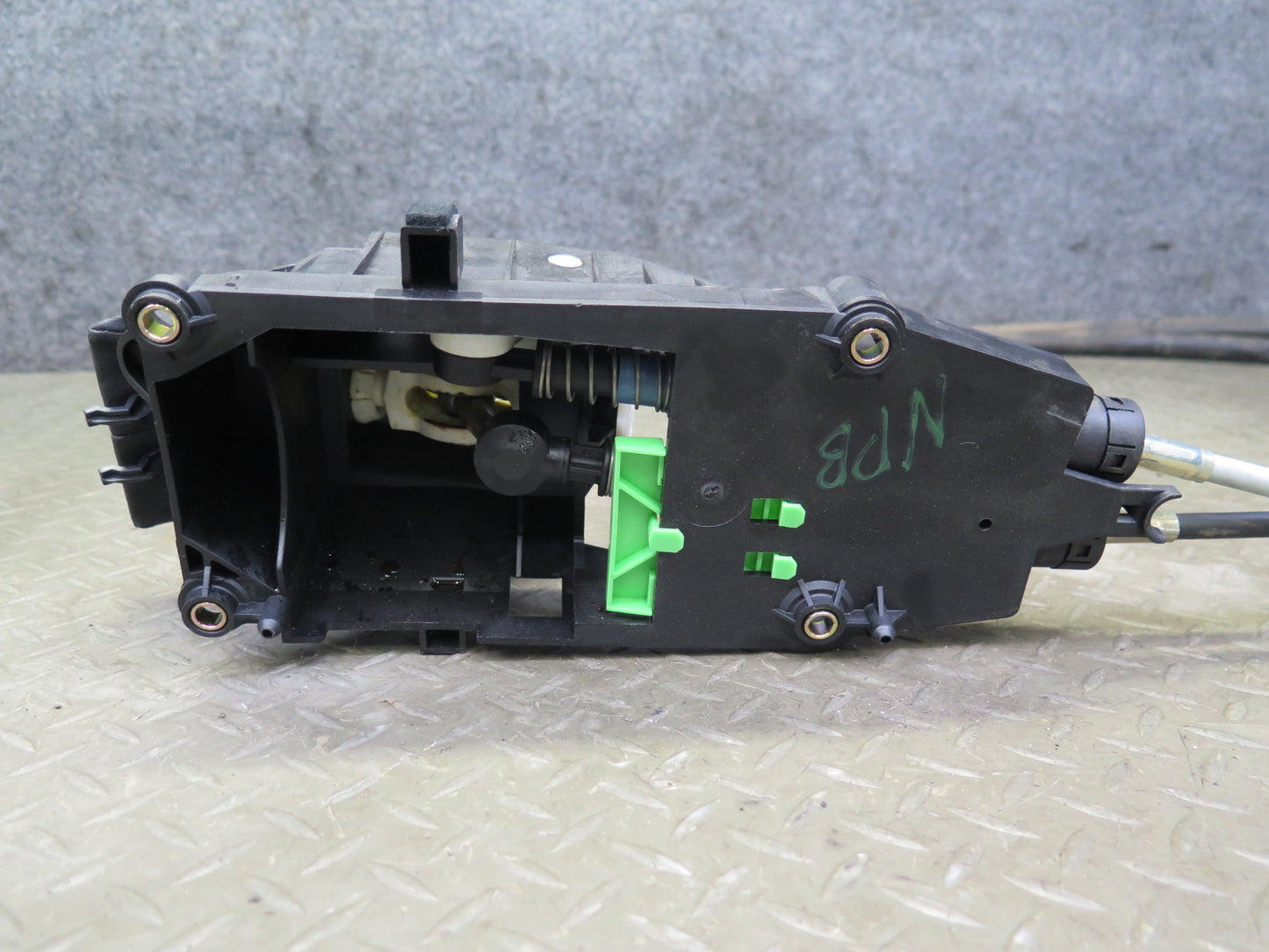 1997-1999 Porsche Boxster 986 2.5L M/T Manual Transmission Shifter w Cables