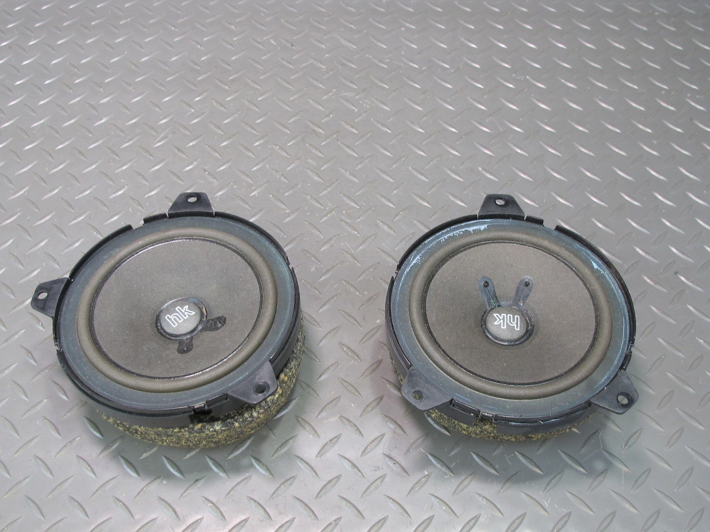 01-06 BMW E46 330CI Convertible Set of 2 Rear Harman Kardon Speaker 8368244 OEM
