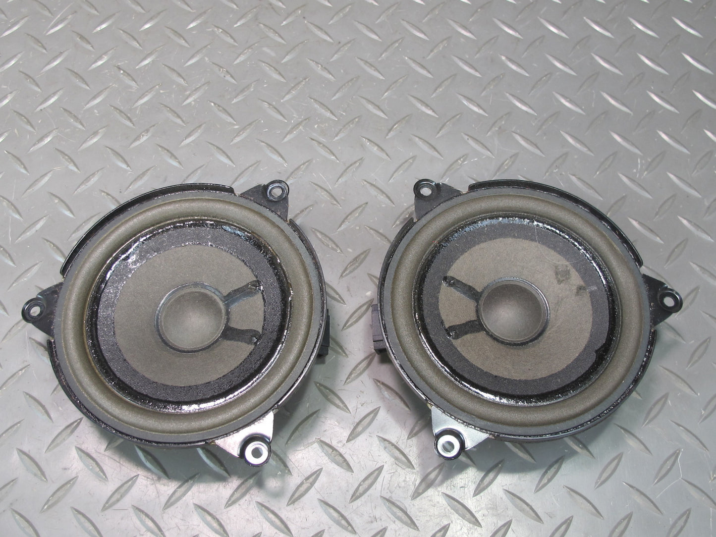 01-06 BMW E46 330ci Convertible Set of 2 Rear Harman Kardon Speaker OEM