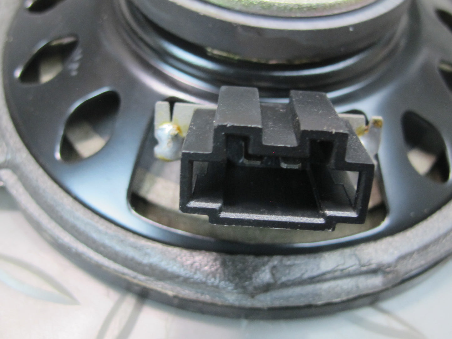 01-06 BMW E46 330ci Convertible Set of 2 Rear Harman Kardon Speaker OEM