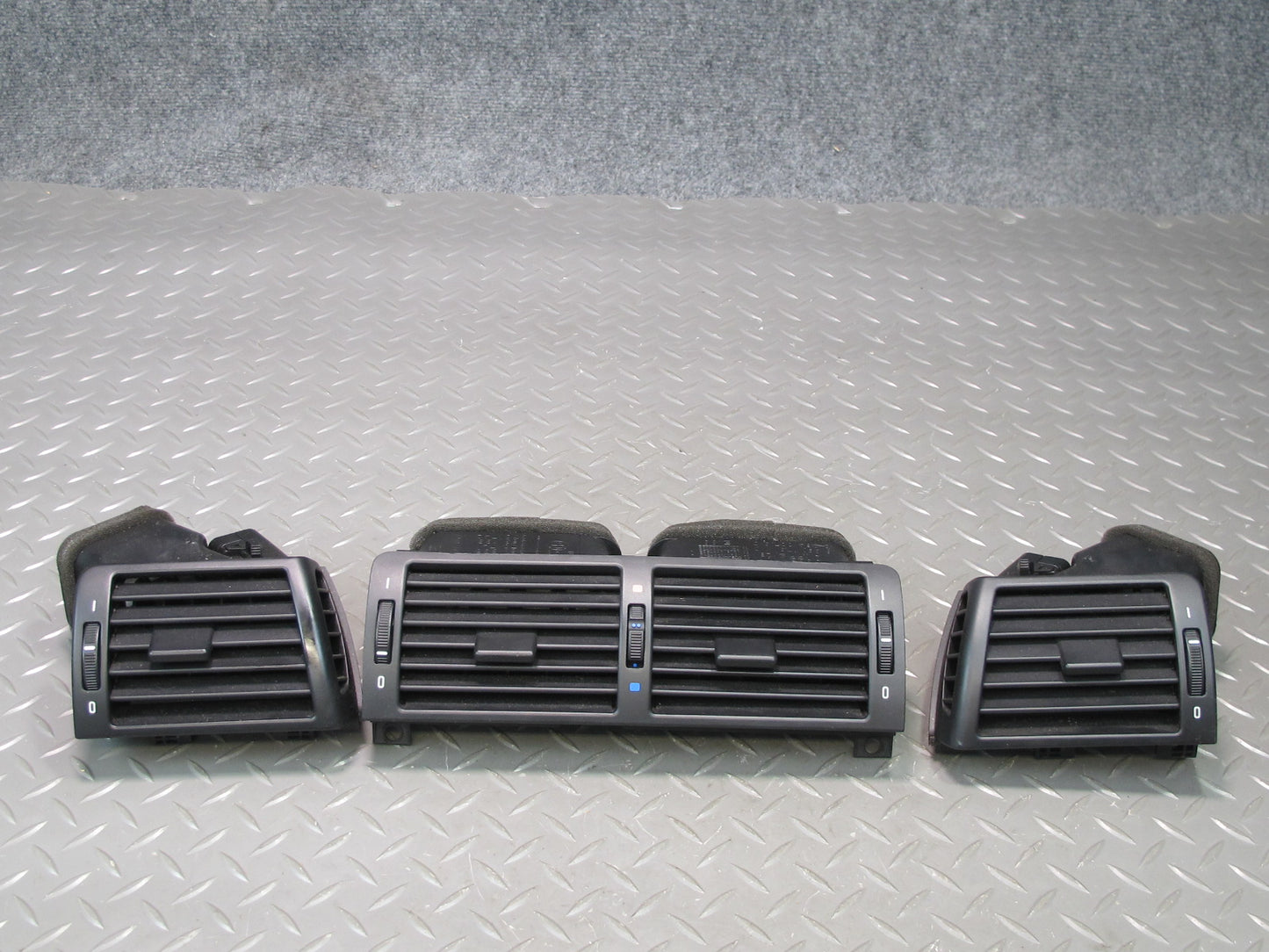 01-06 BMW E46 330ci Set of 3 Dash Front Left Center Right Air Vent Grille OEM